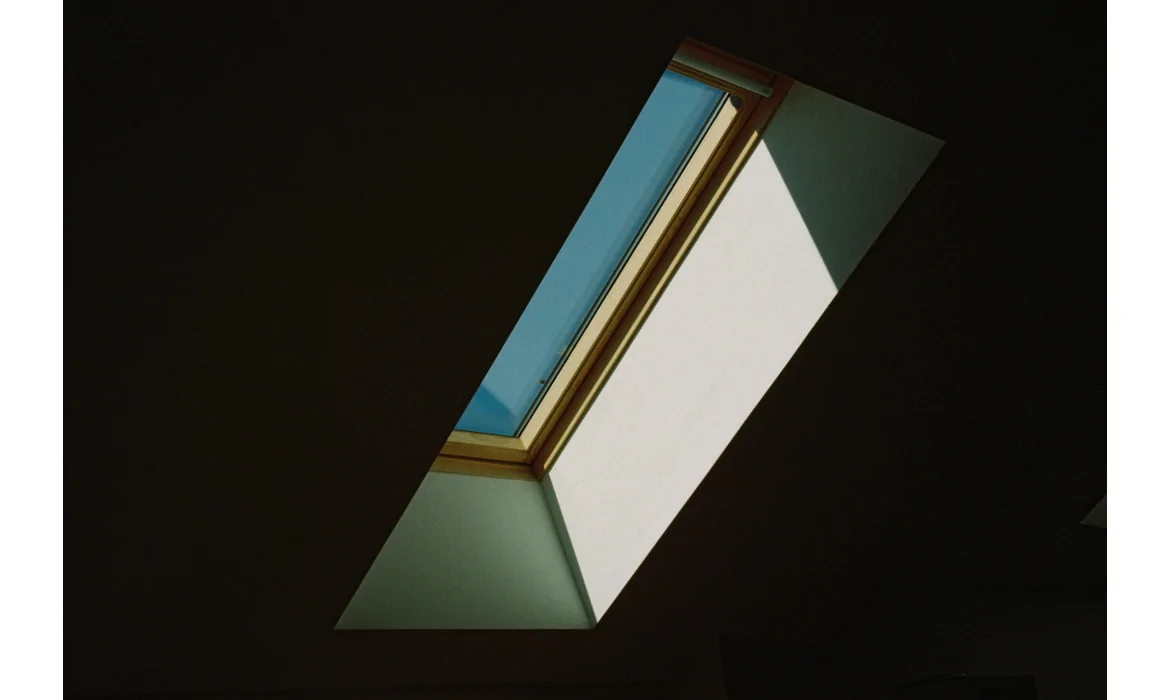 Plisy okienne - idealne rozwiązanie do okien dachowych